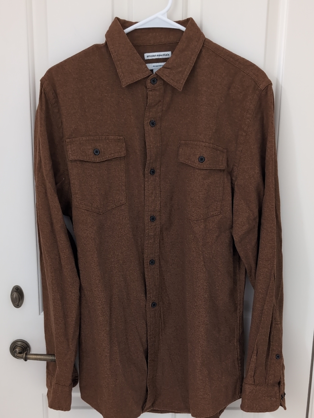 NWOT Men Amazon Essentials Slim Fit Brown Flannel - Medium